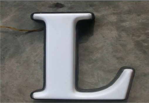 会东亚克力发光字是什么材质？